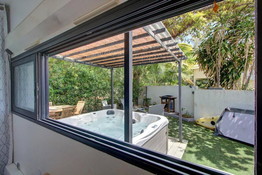 Le Grand Bleu - Jacuzzi - Apt Ла-Салин-ле-Бен Экстерьер фото